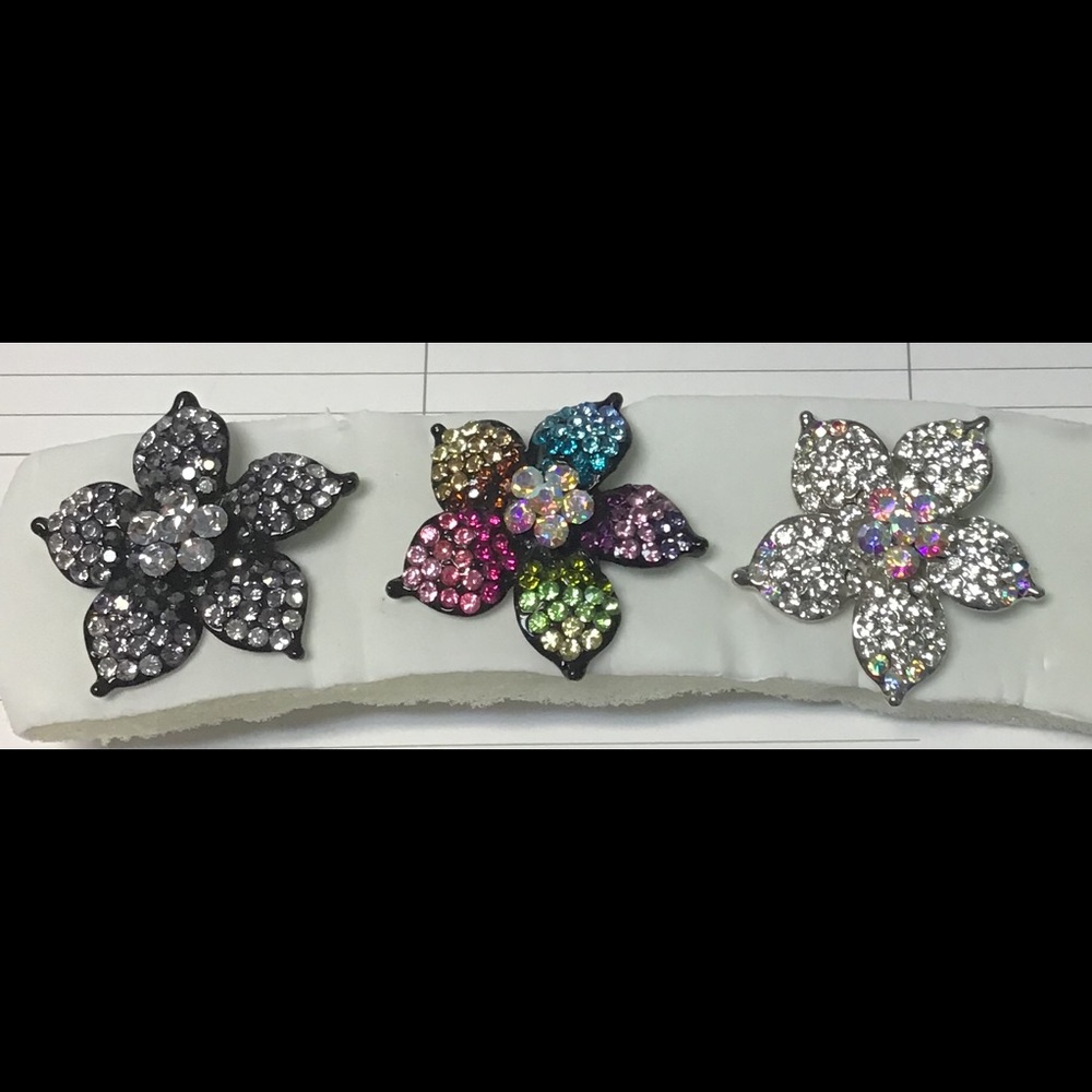 Rhinestone large flower stretchy ring